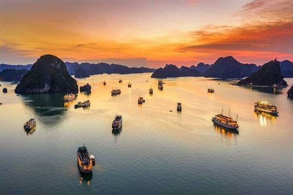 Vietnam Tour 4 Days Ha Noi - HaLong at Hotel