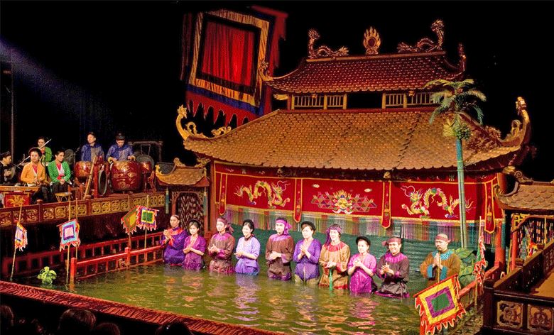 Saigon Evening Tour With Water Puppetry & Dinner Cruise 