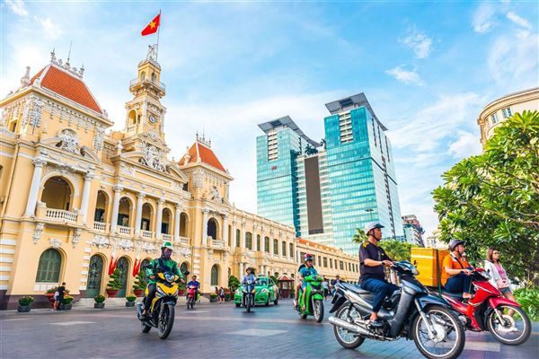 Enjoy The Night With A Dinner Cruise In Ho Chi Minh City